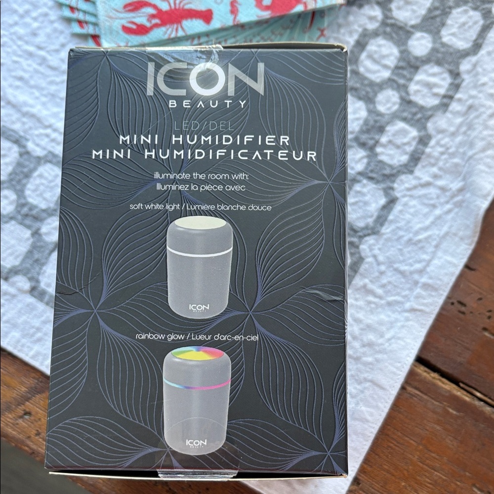 ICON Beauty LED Mini Humidifier - Gray - Picture 4 of 4